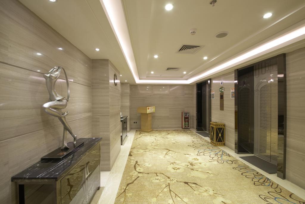 V8 Hotel Train Station Guangzhou Exterior photo
